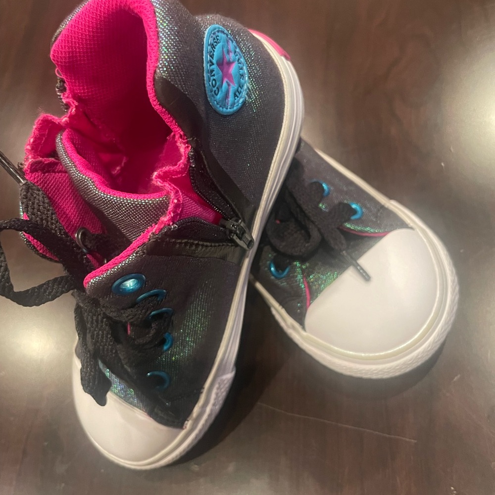 Iridescent girl converse- never worn size us10